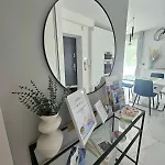 White Rose Hill Luxury *
