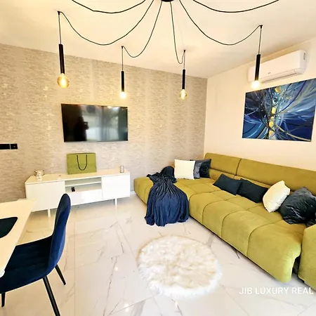 Apartament White Rose Hill Luxury *