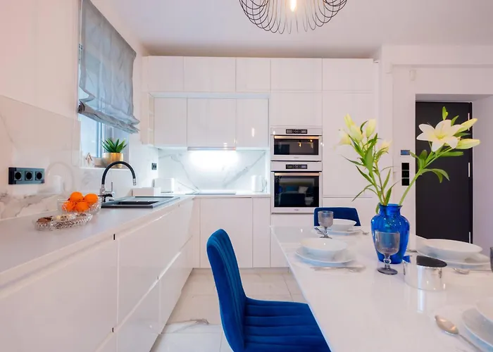 White Rose Hill Luxury * Budapest