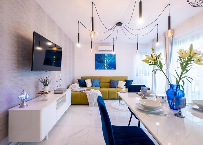 White Rose Hill Luxury
