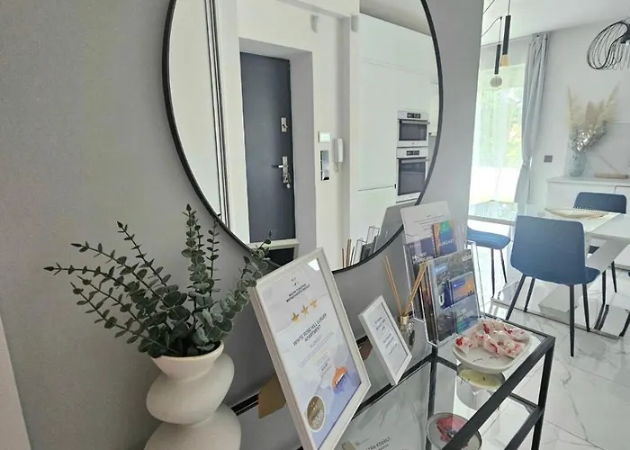 White Rose Hill Luxury *